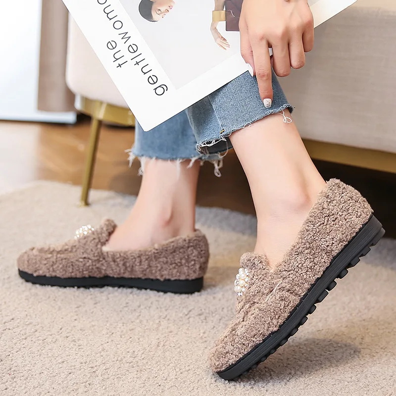 Winter High Quality Lamb Wool Keep Warm Women's Shoes Pearl Flowers Slip-on Loafers Solid Color Fluffy Flat Women Casual Shoes