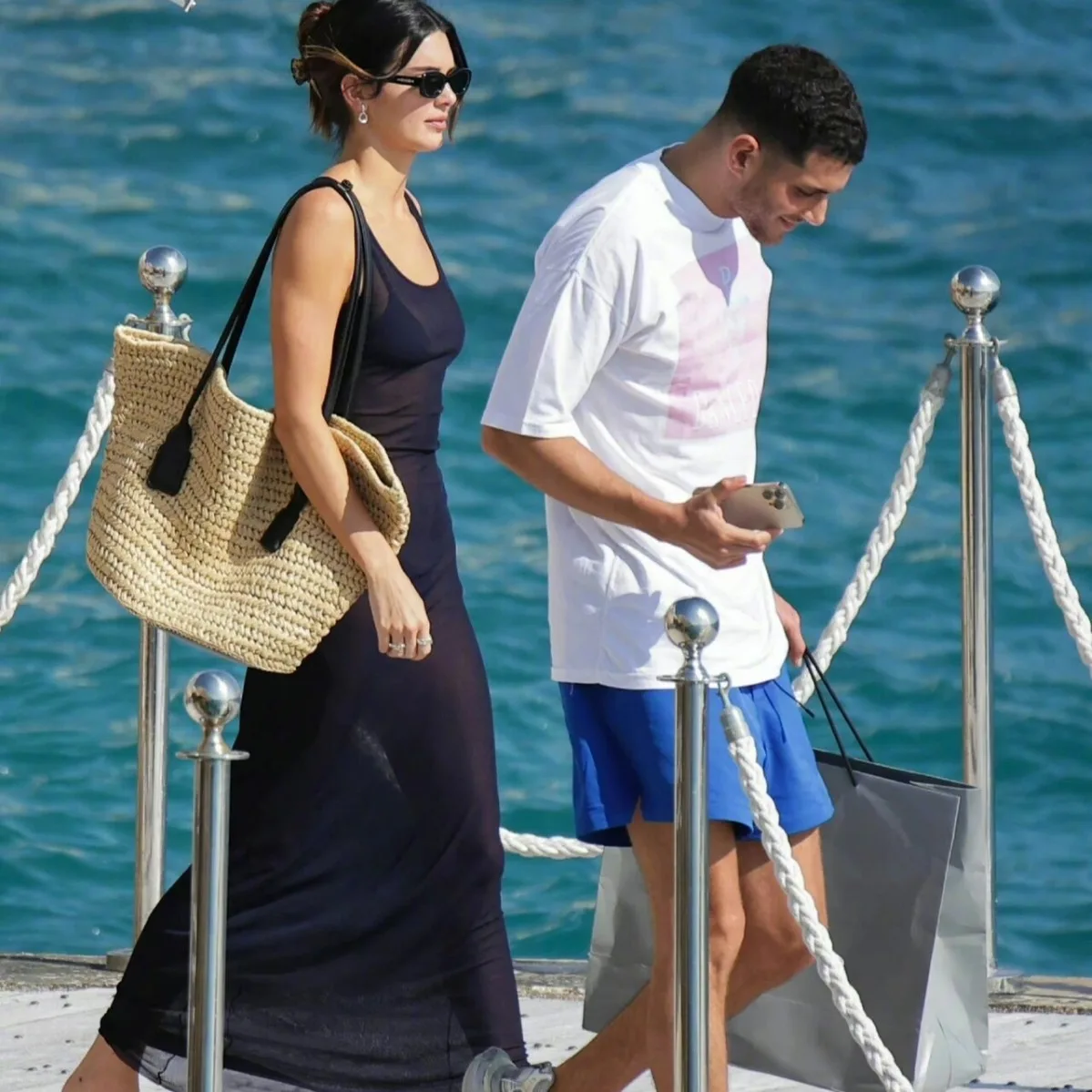 Casual Vacation Large Capacity Woven Straw Tote Bag Women's Spring Summer New Fashion Grass Woven Handbag Versatile Tote Bag