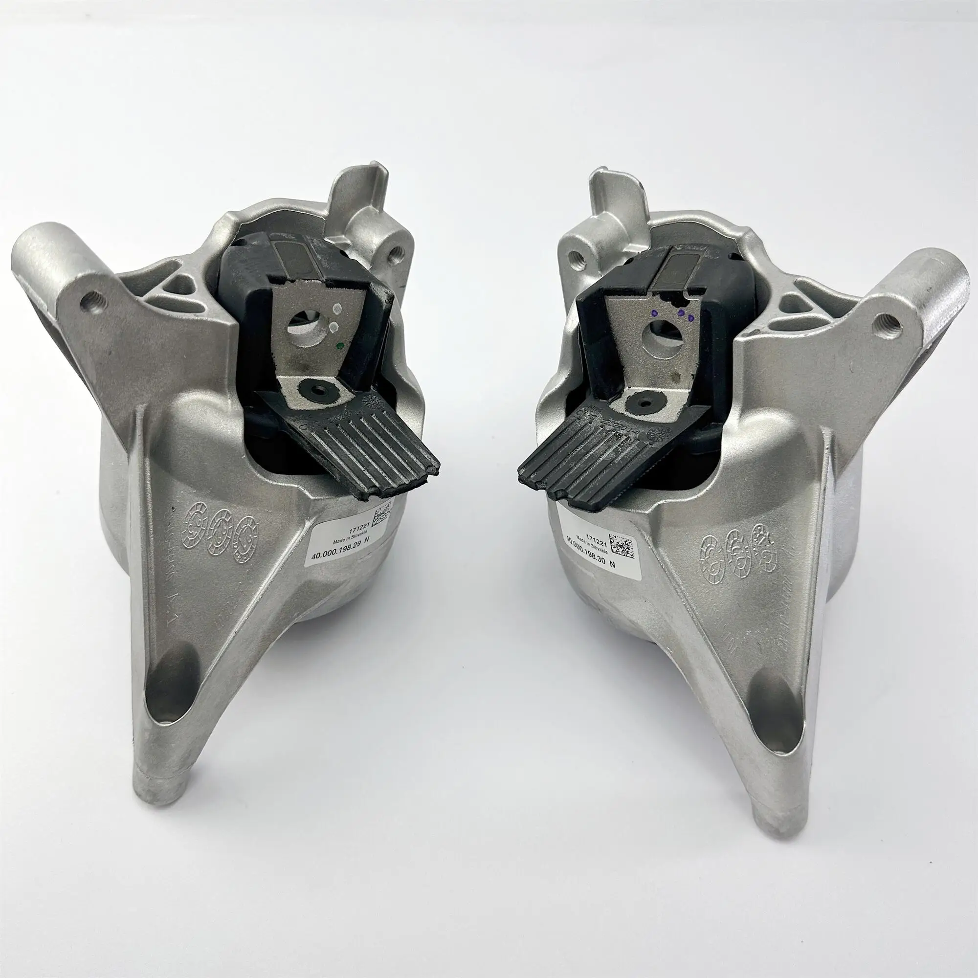 9A719938300 9A7199383 9A719938400 9A7199384 Engine Mount for 