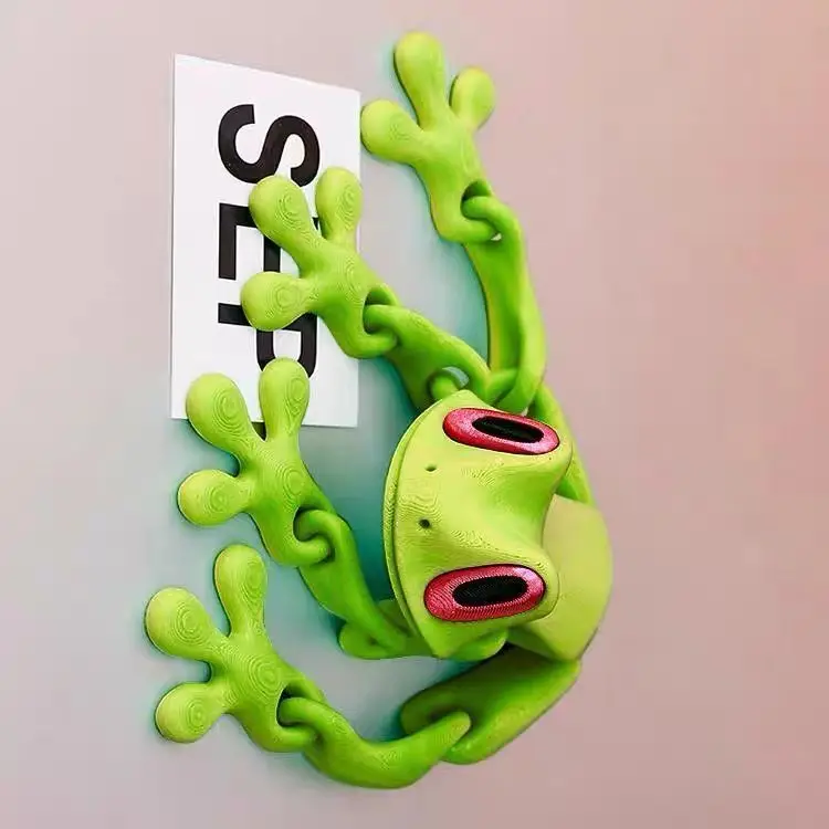 3D Printed Articulated Tree Frog Ornament – Versatile Home and Office Decor Magnet