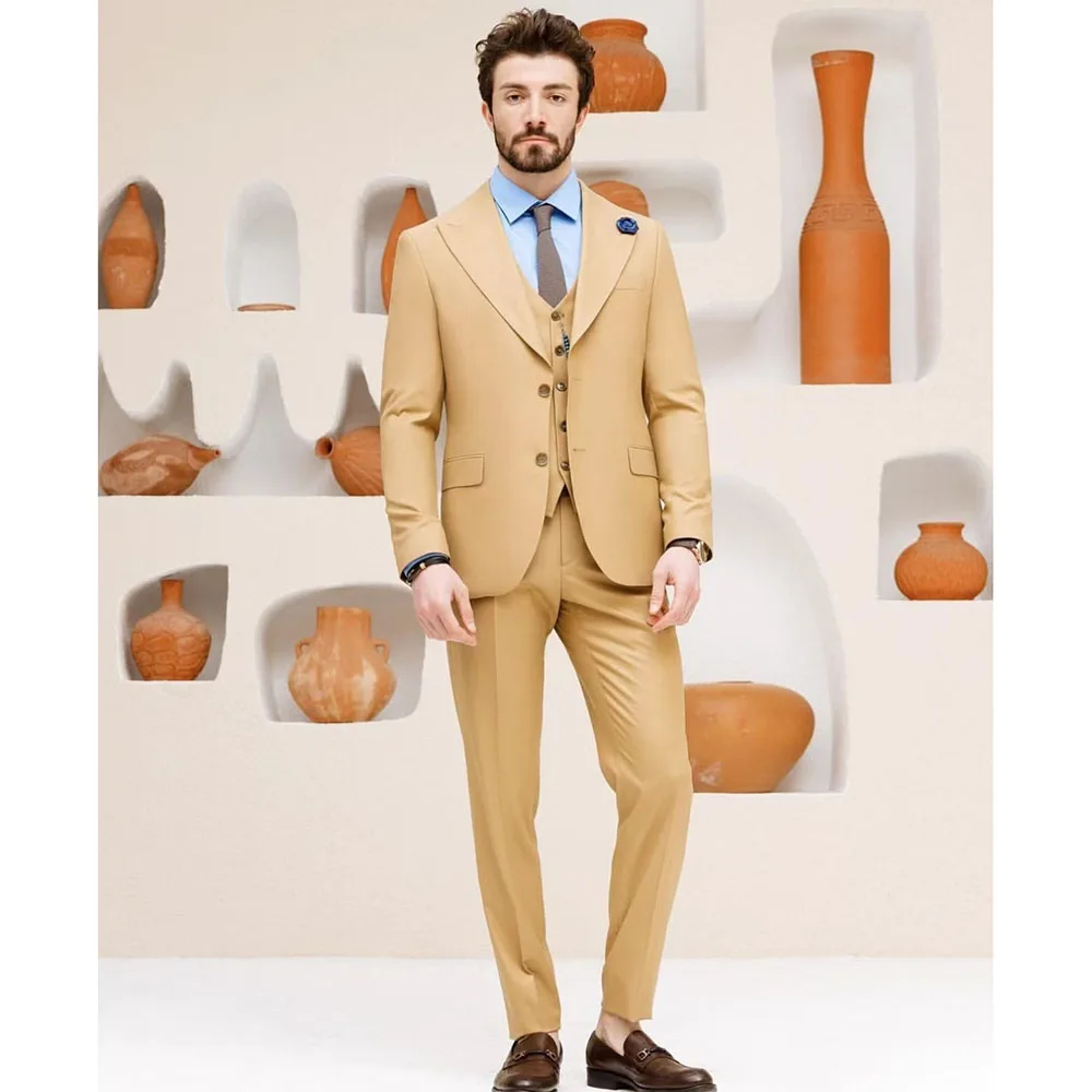 

2023 New Style Wedding Men Light Tan Peak Lapel Suits Business Casual Formal Costume Homme Slim Fit 3 Pcs Set Jacket Vest Pants
