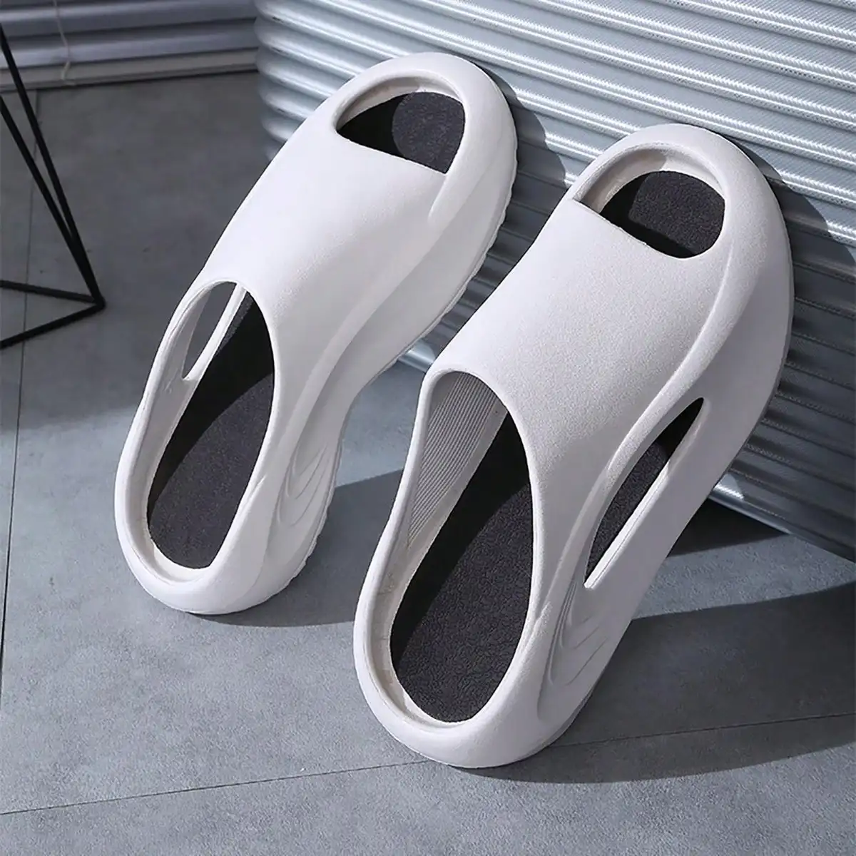 Summer Slippers for Men and Women Thick Bottom Eva Step on the Poop Feeling Outside Wear Non-slip Casual Bathroom Slippers — view 5