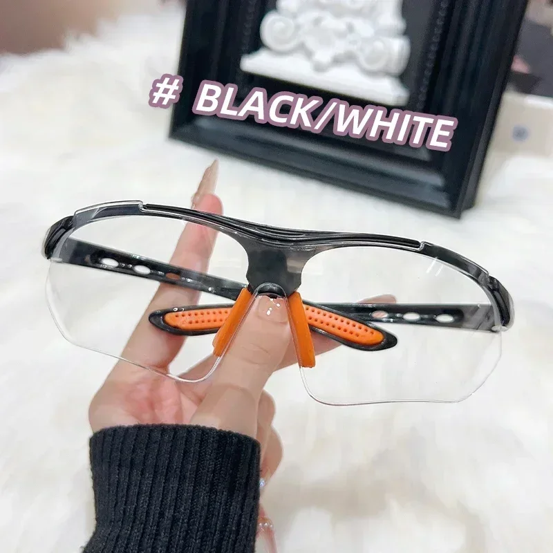 Lunettes de Protection Écran Anti-Lumière Bleue pour Homme et Femme dans leur étui de protection, prêtes à être utilisées.