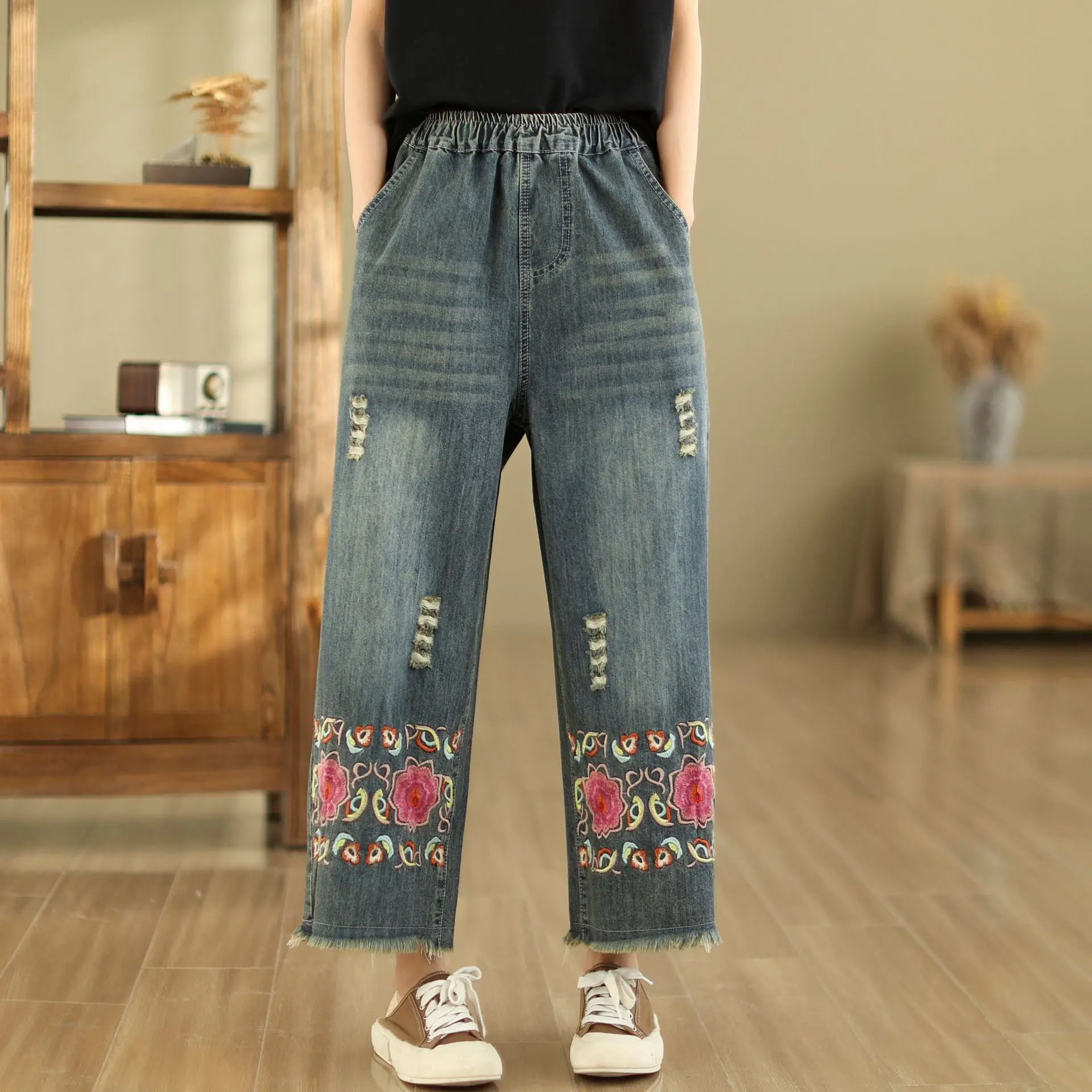 

Aricaca Women High Waist Flower Embroidery Ripped Trousers M-2XL Fashion Denim Pants Wide Leg Pants