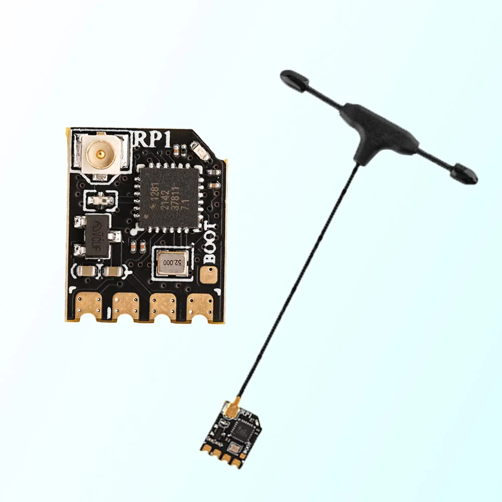 RadioMaster RP1 Nano Récepteur ExpressLRS 2.4GHz – Portée et Fiabilité pour votre Drone RC, posé sur une surface blanche