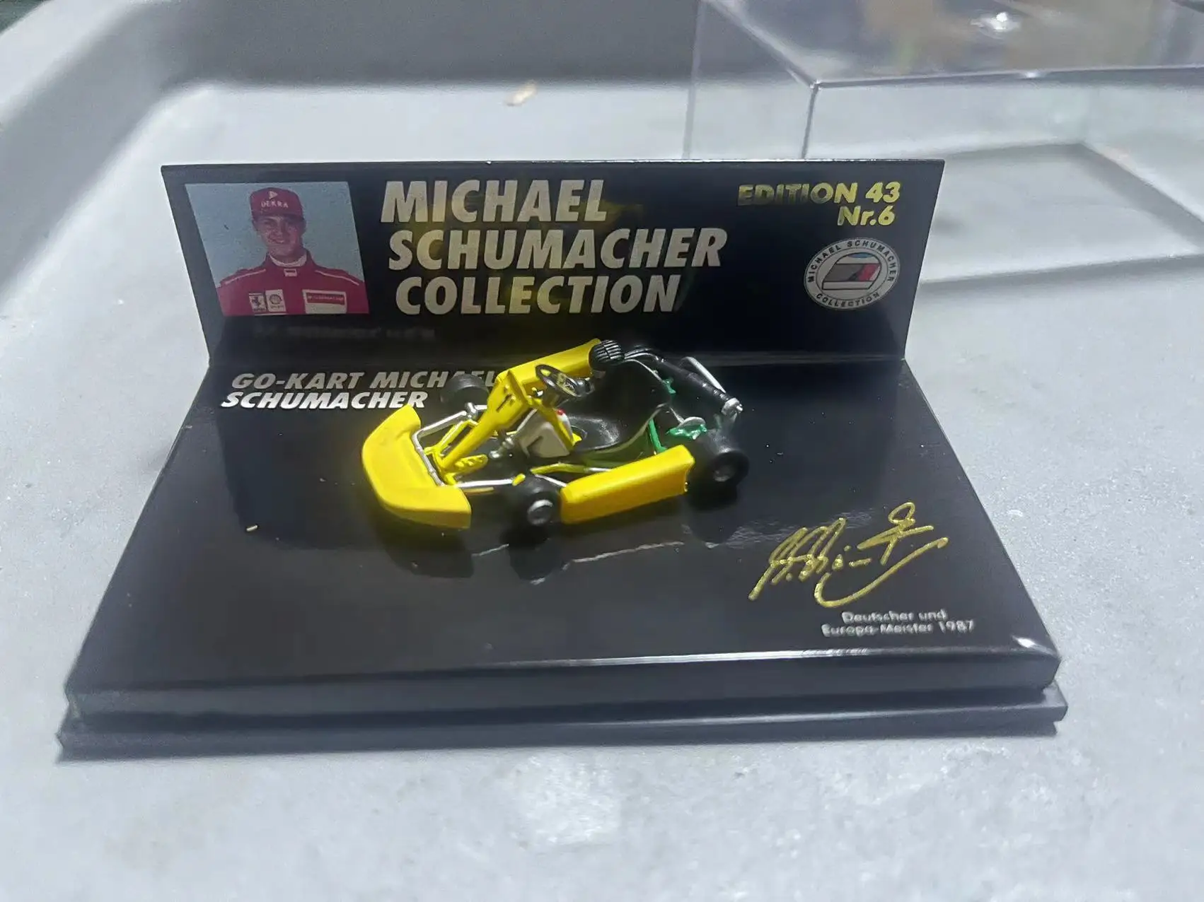 

Minichamps 1:43 F1 Karting Schumacher 1987 European Grand Prix Simulation Limited Edition Resin Metal Static Car Model Toy Gift