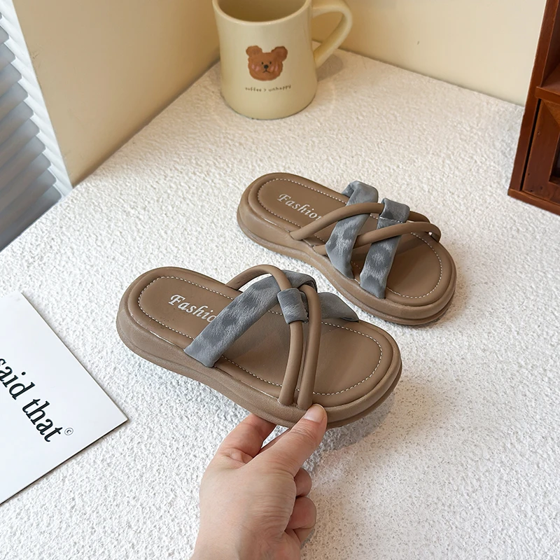 Girls Chunky Pool Sandals Non Slip Summer Beach Slippers