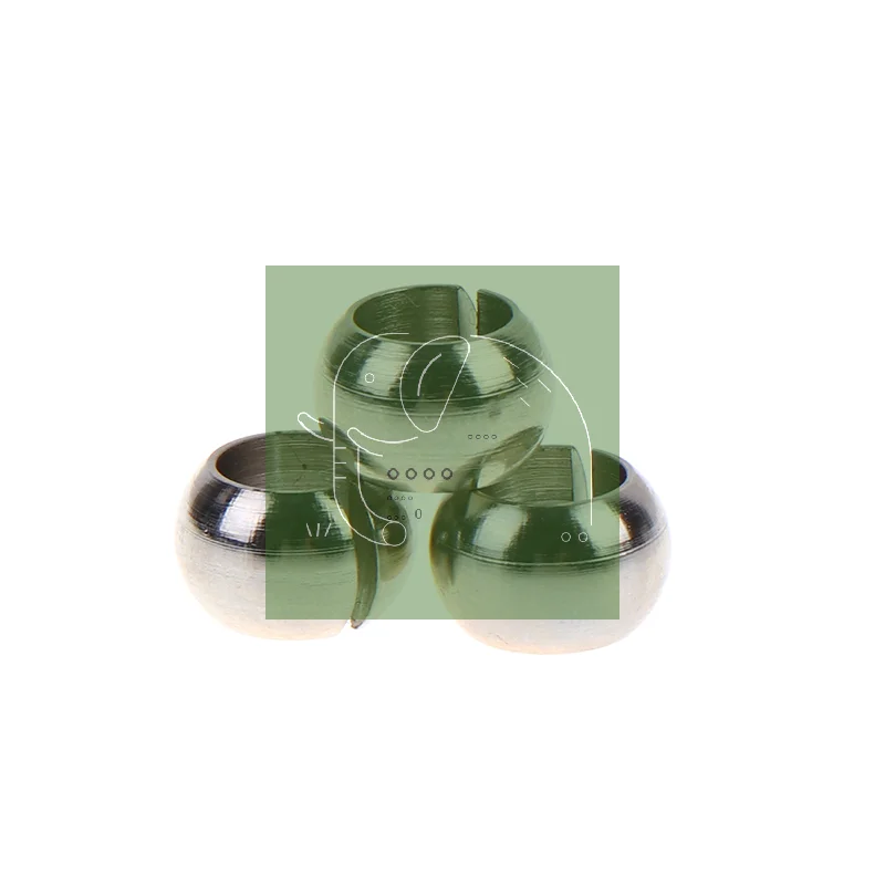 Lot de 4 coussinets antidérapants lavables pour batterie RC et billes de suspension en alliage d'aluminium sur fond noir.