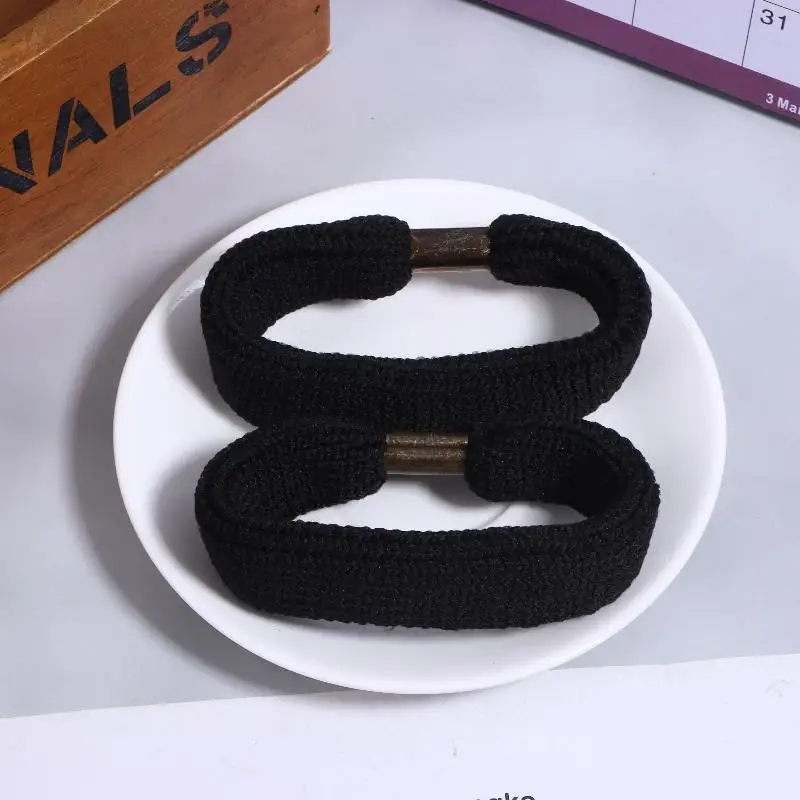 Elastic Boot Straps for Secure Shoe Attachment