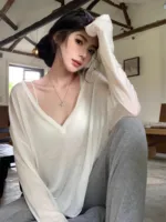 Loose Fit Long Sve V-Ne Sun Protection T-irt Women Summer Thin Cover up Air Conditioning Top Casual Commute Sle Kore...
