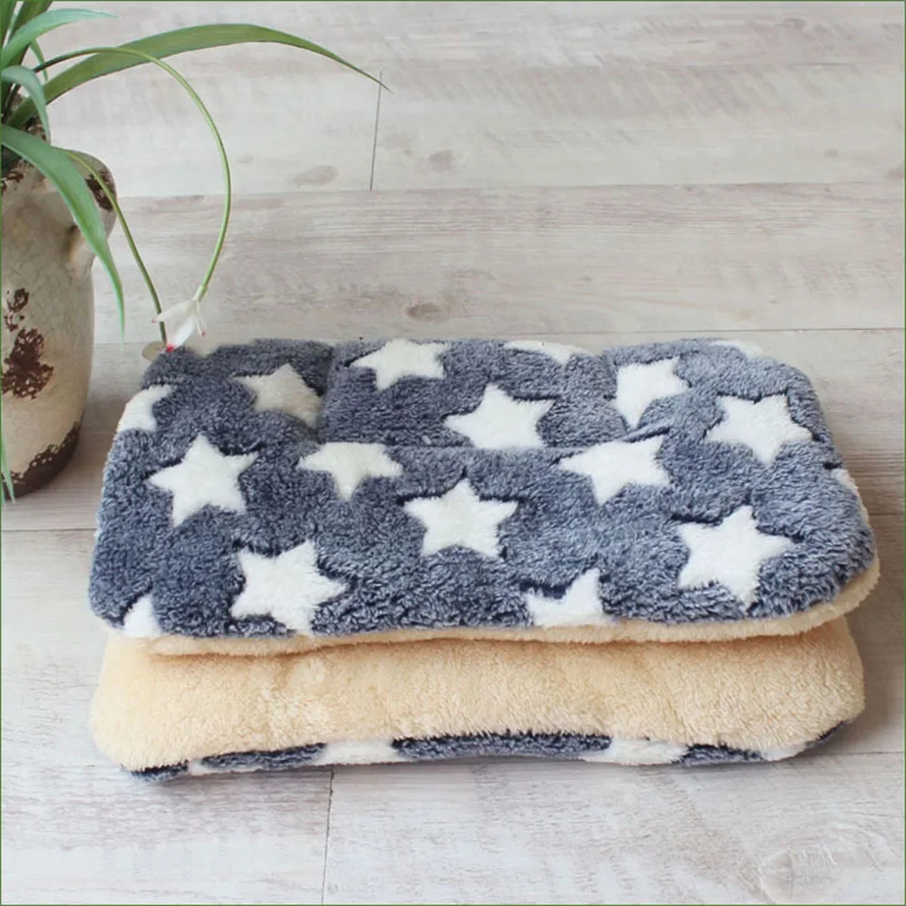 Title 44, Fleece Dog Blanket Machine Washable Pet Bed Mat...