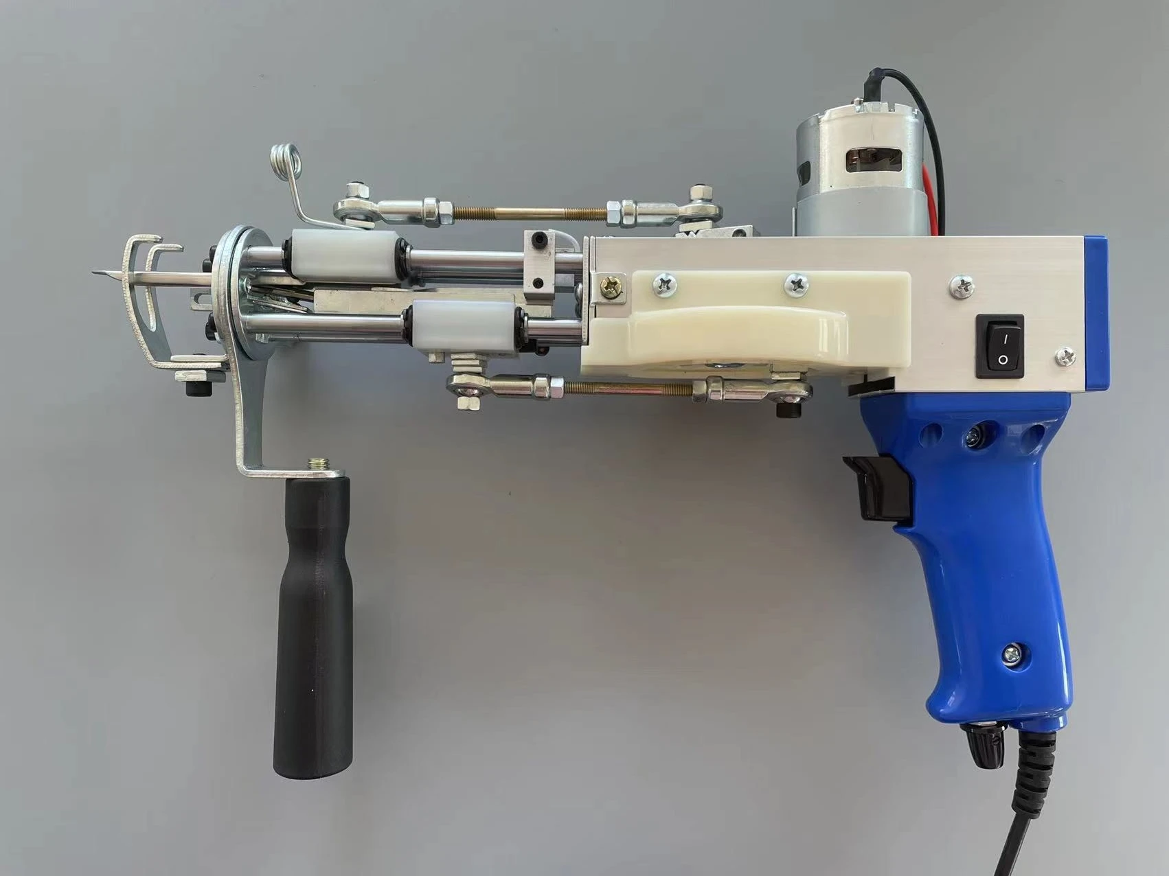 פיסטולת טפיחה 2 ב-1 חשמלית לשטיפת שטיחים עם כיסוי הילוכים, מכונות סריגת שטיחים מותאמות אישית