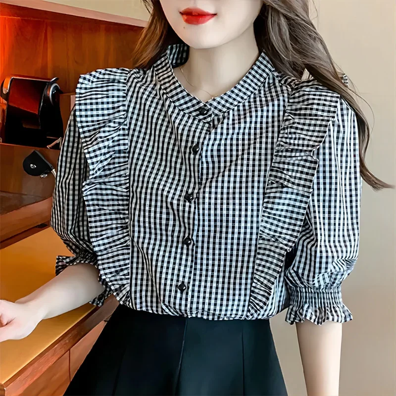 

2023 New Summer Fashionable Commuting Simple Round Neck Westernized Plaid Print Loose Vintage Hong Kong Style Ruffle Edge Shirt