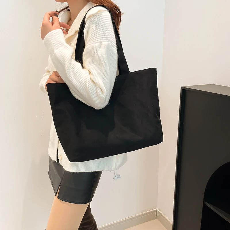 Women Suede Shoulder Bag Magnetic Closure Hobo Bag Suede Slouchy Tote Bag Large Capacity Purse Retro Handbag for Work Travel