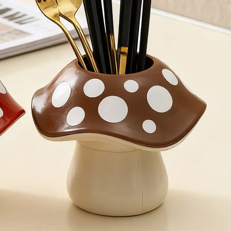 Plastic Red Brown Mushroom Storage Box Makeup Brush Holder