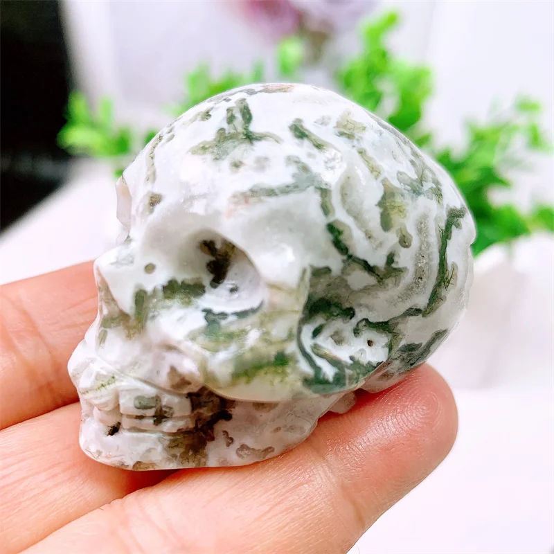 

2inch Natural Moss Agate Skull Carvings Mini Statue Figurine Crystal Stone Room Decor Halloween Decoration Witchcraft Gift 1PCS