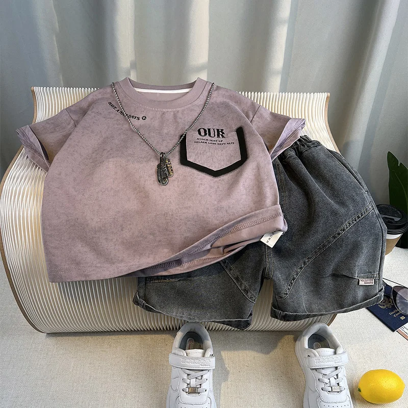 Jungen Sommer 2 teile/satz 2026 Neue Hübsche kinder Kurzarm T-shirt Kinder Baby Arbeitskleidung Shorts Zwei stück Set Trendy 2-8Years