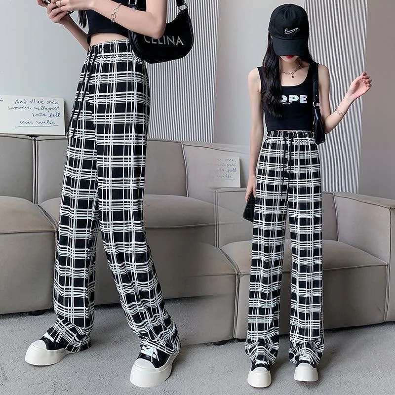 Рисунок 2 - Женские широкие брюки в клетку