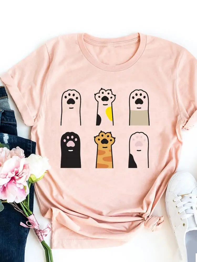 

Футболка женская с принтом «лапа» и «Кот»