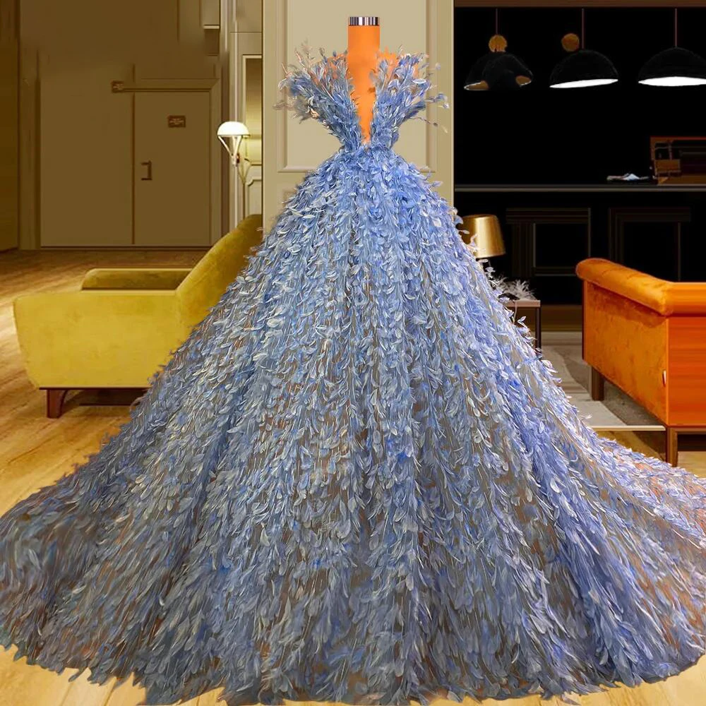 Рисунок 3 - НОВЫЕ шикарные вечерние платья с V-образным вырезом