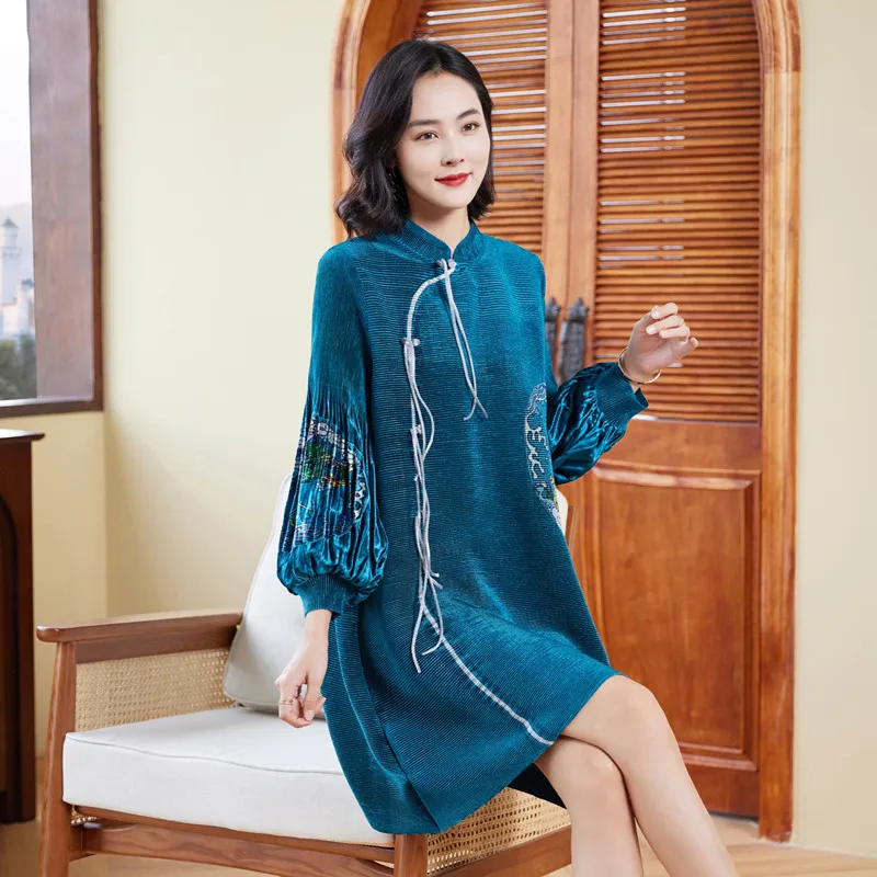 

Vintage Dress For Women 45-75 kg Autumn And Winter Long Sleeve Miyake Pleated Loose Velvet Improved Cheongsam Dresses