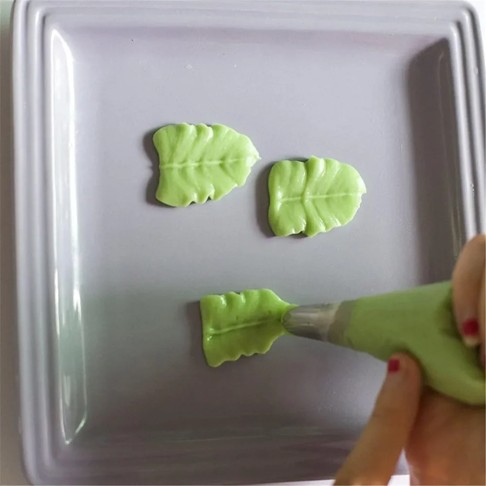 Stainless Steel Leaf Piping Nozzles DIY Cookie Making Cake Decorating Tools Pastry Fondant Accessories 5PCS