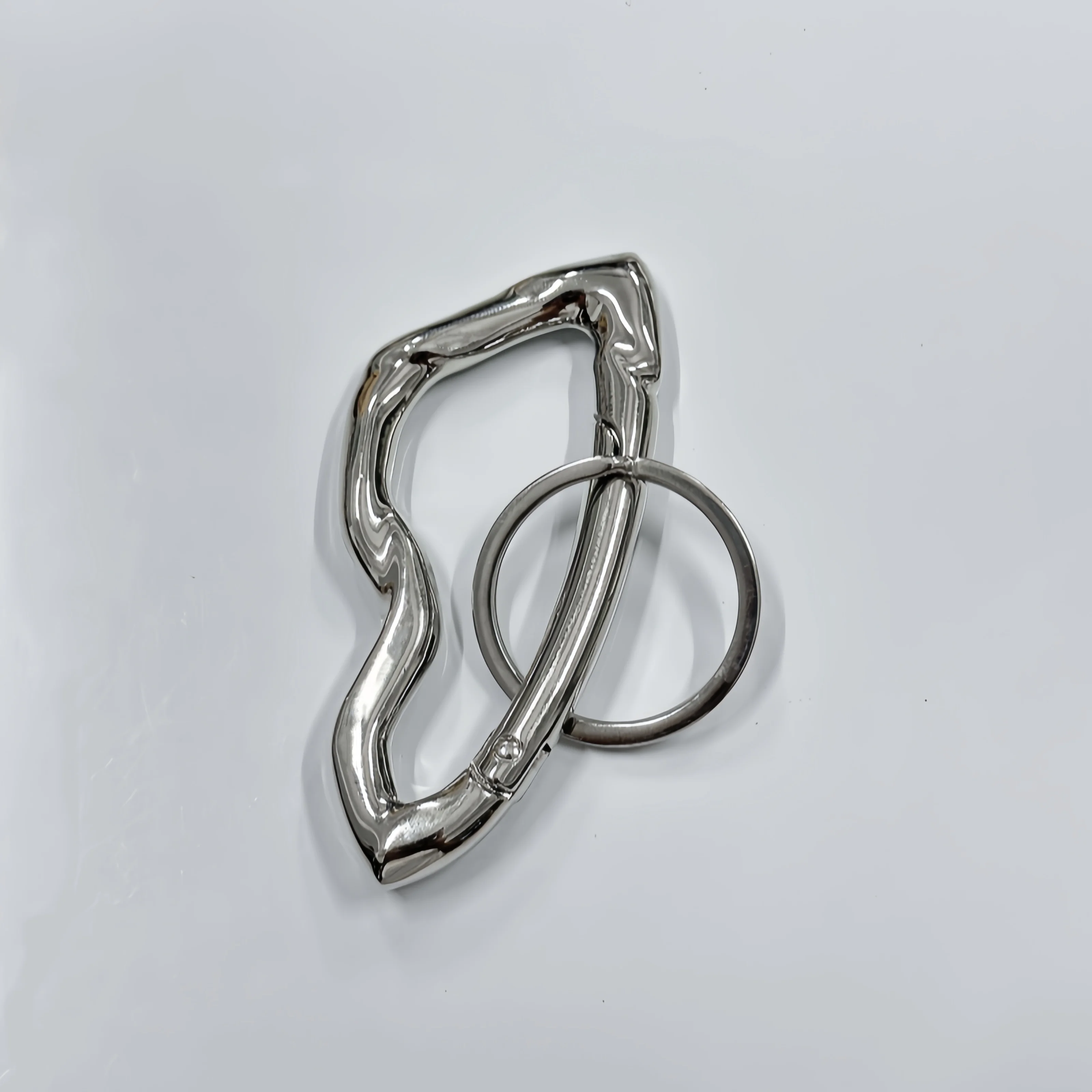 Tomahawk-Shaped Keychain Detail 4