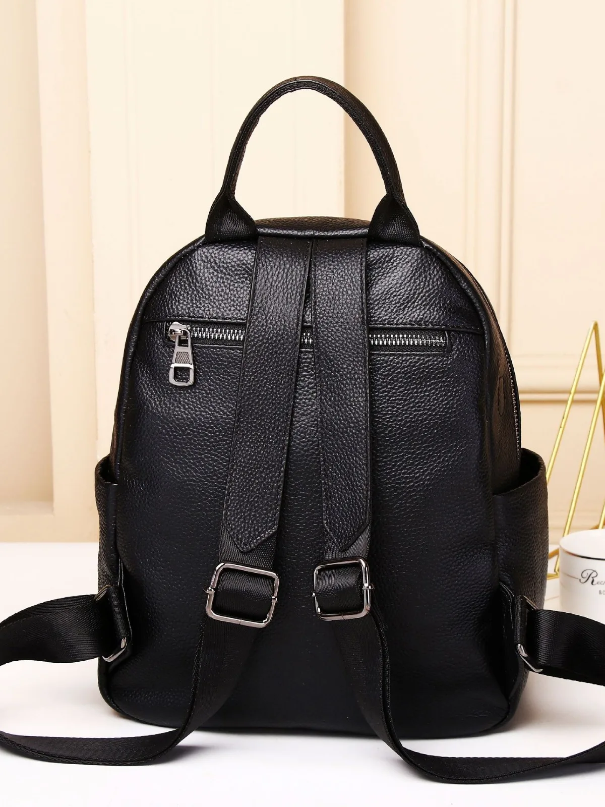 Leather Backpack With High-End Feel, Niche Commuting Soft leather Handbag, New Casual Versatile Women's Small Backpack 4