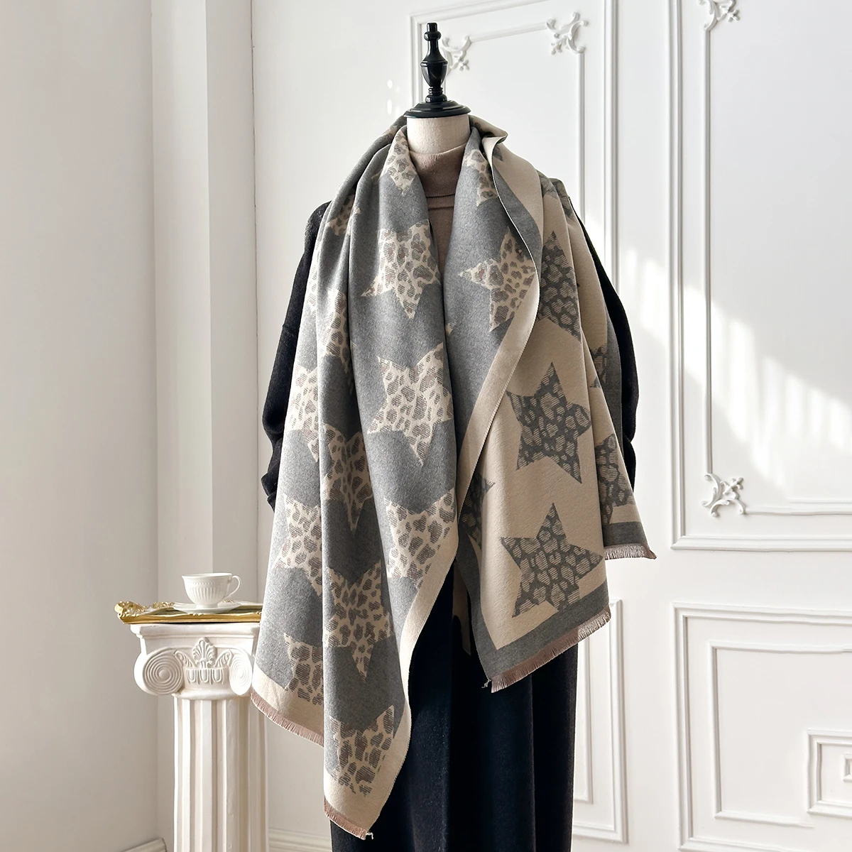 New Luxury Autumn and Winter Cashmere Star Print Scarf Women Warm Pashmina Poncho Scarves Fashion Shawl Thick Foulard Bufanda