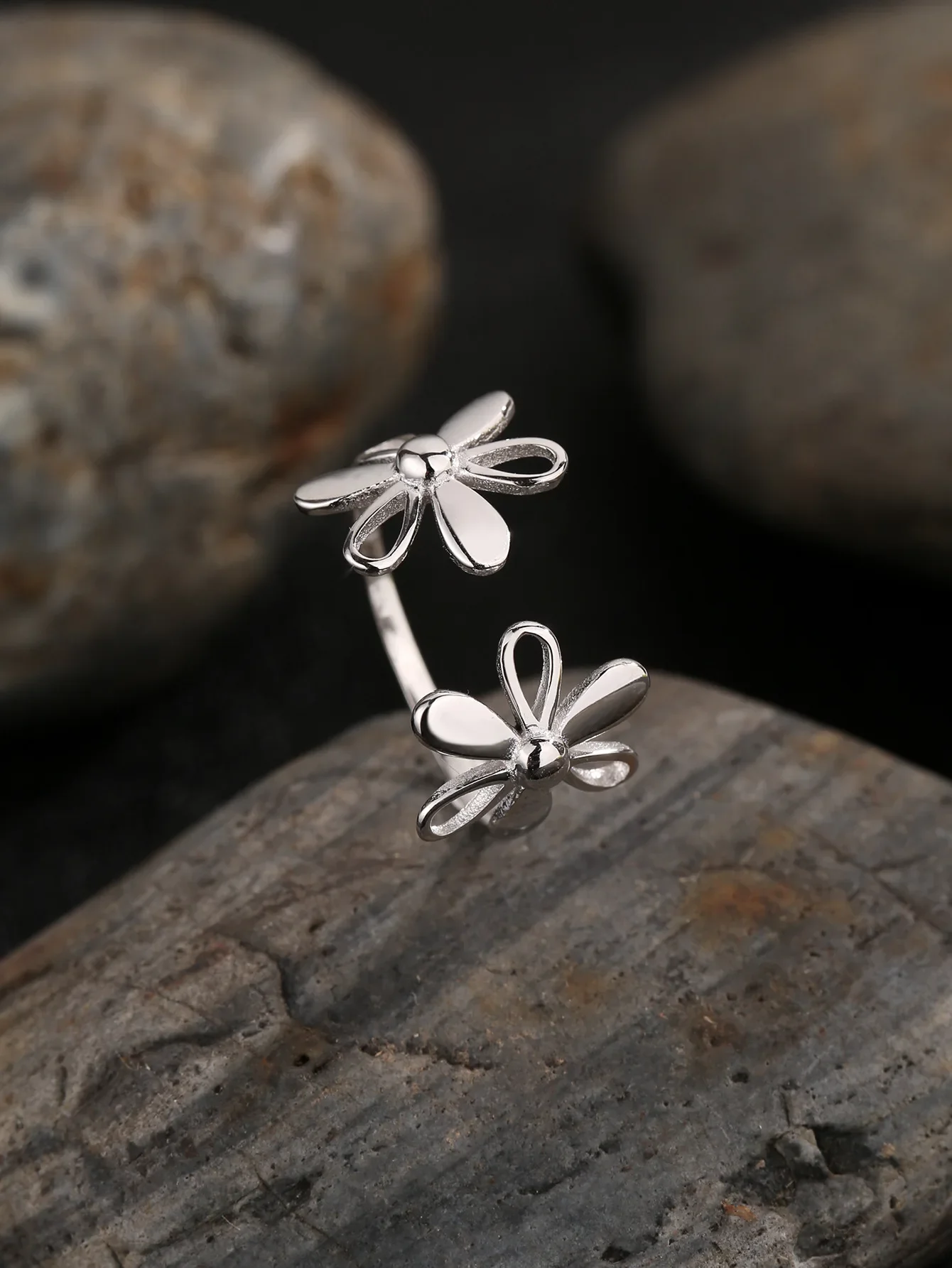 

Женское кольцо из серебра 925 пробы, с подсолнухом