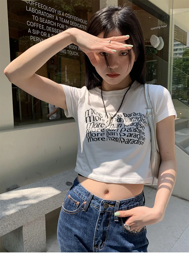 crop top letter print