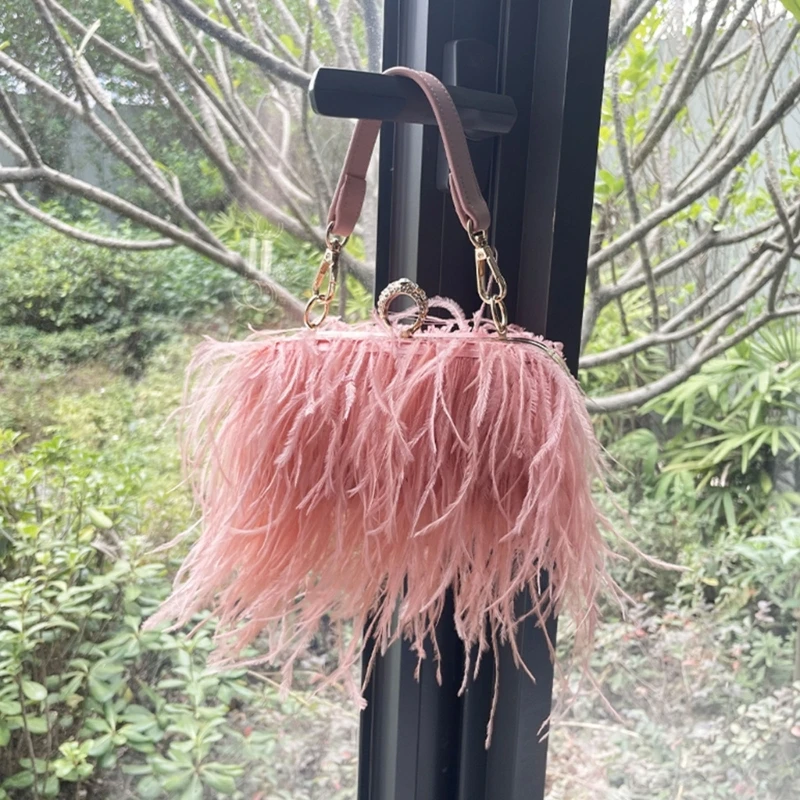 

Women's Chain Shoulder Bag Ladies Evening Clutch Bag Ins Ostrich Feather Handbag
