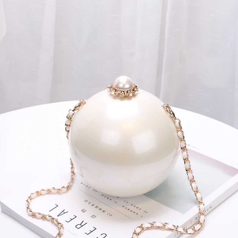 2025 Fashion Design Pearl Ball Borse da sera per feste Borse da donna Borsa a tracolla piccola con custodia rigida in acrilico sferico globale