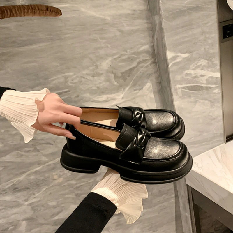 

Лоферы женские из спилка, повседневные туфли с круглым носком, на массивном каблуке, без застежки, на платформе, весна-осень