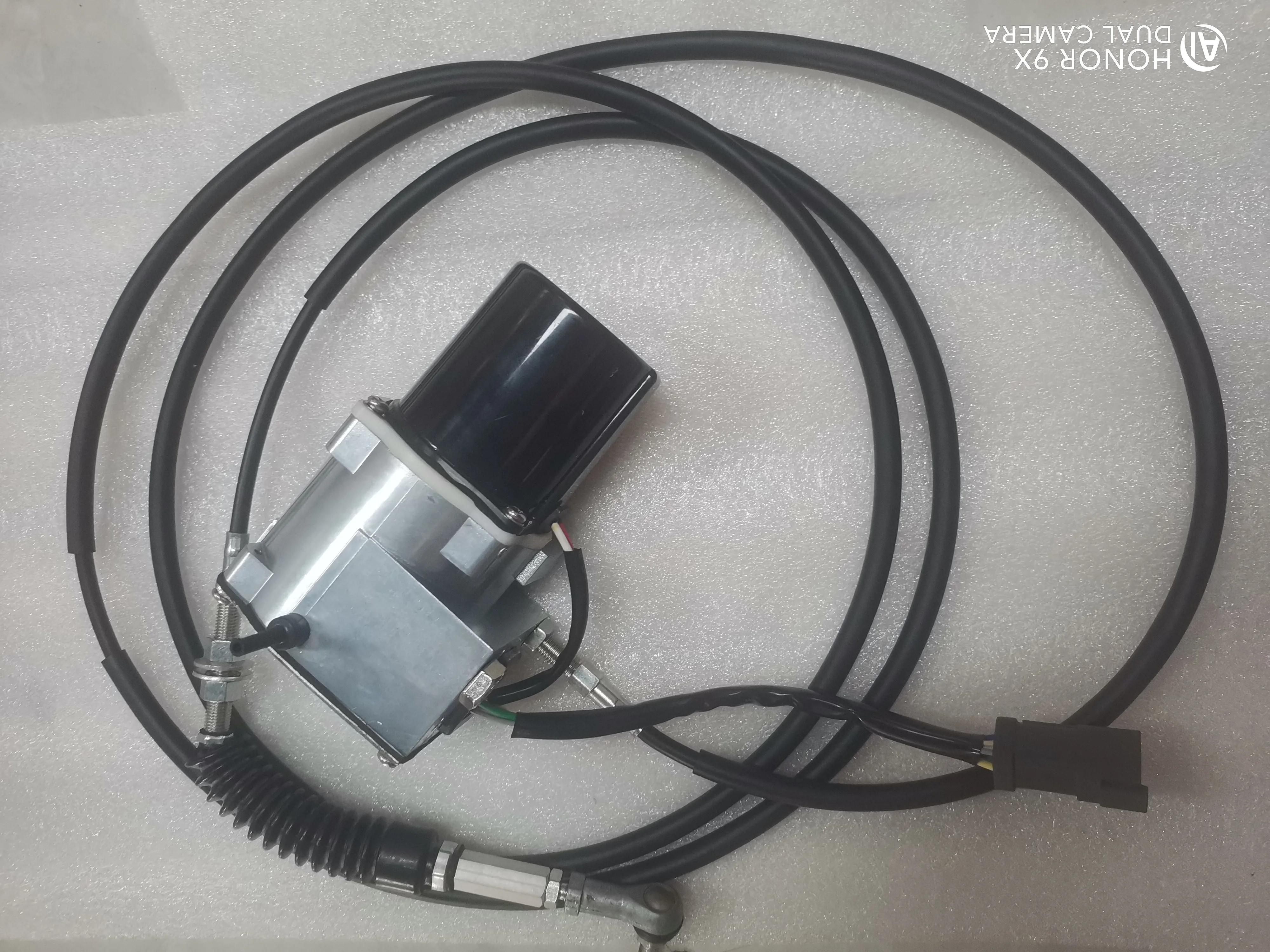 21EN-32200 11E9-62010 Throttle Governor Motor Accelerator ASSY for Hyundai ROBEX R220LC-5 R130LC-5 R227LC-5 Excavator