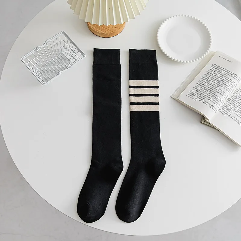 4 Paar Frühlings- und Herbstmode, neue, einfache und vielseitige Damen-Beinsocken, gestreift, sportlicher Stil, mittellange Baumwollsocken – Detail 14