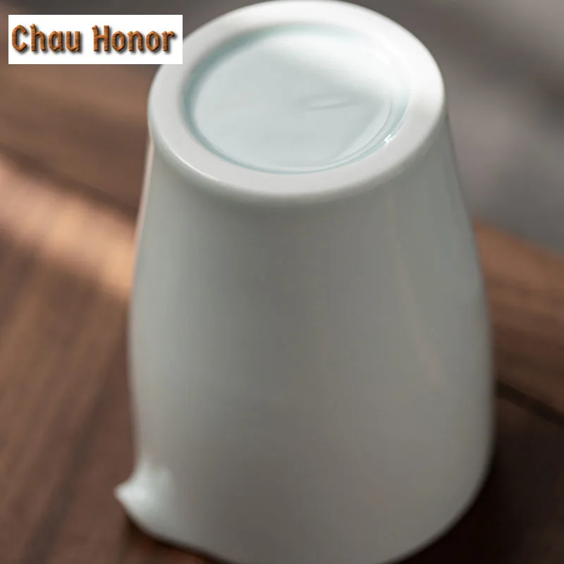 255ml Jade Mud Misty Blue Ceramic Fair Cup Engrave Lotus Art Public Cup Jade Porcelain Divide Chahai Household Kung Fu Teaware