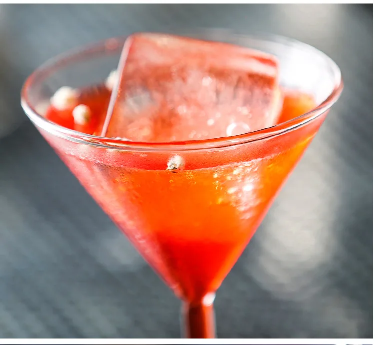 Description Picture 6 of itemCreative Clear Cocktail Glasses Cup with Build-in Spiral Straw Bar Vampire Cocktail Glass Nordic Juice Coffee Glass with Straw