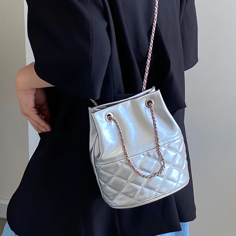 

Simple Solid Color Women Bucket Bag Large Capacity Pu Leather Ladies Shoulder Bags Sweet Cool Fashion Chain Female Messenger Bag