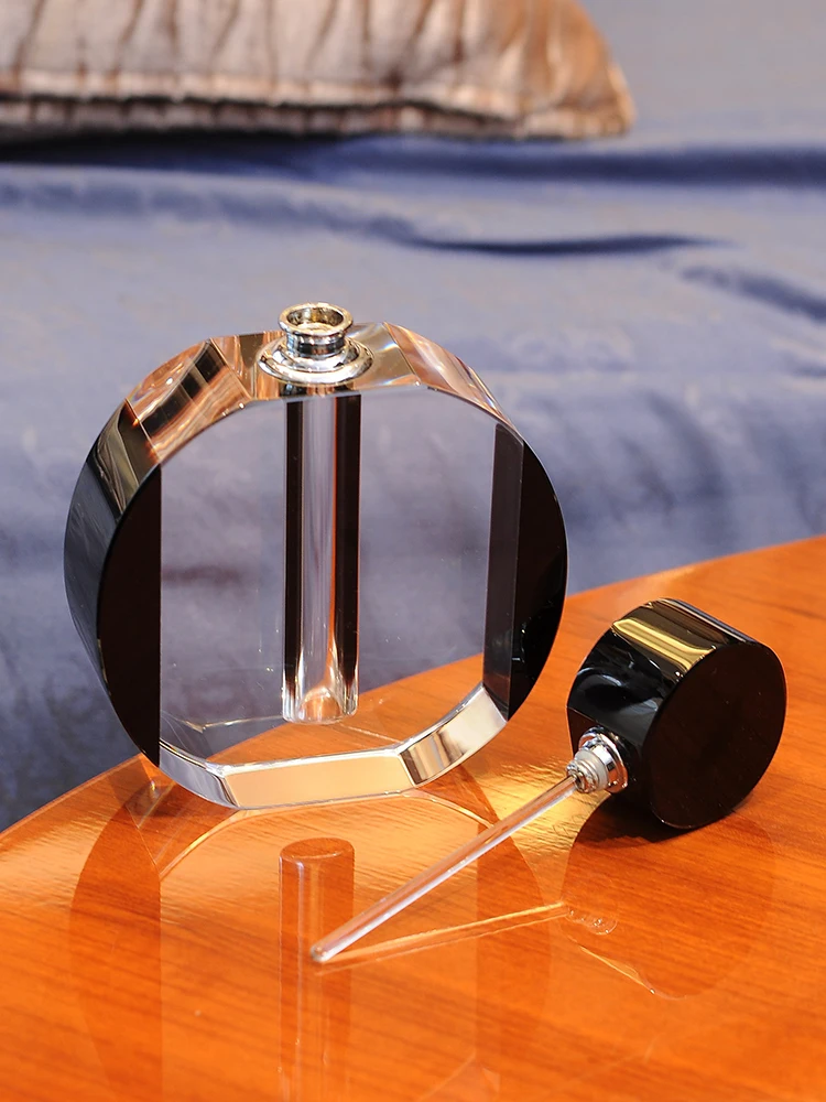 European Clear Black K9 Crystal Empty Perfume Bottle Oblate Shape Small Large For Home Tabletop Decoration Women Men Gifts 3