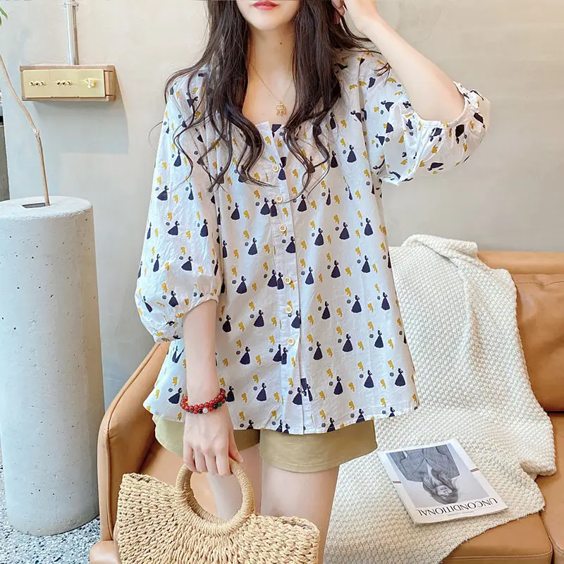 Women's Backless VNeck Versatile And Stylish ShortSleeve Top