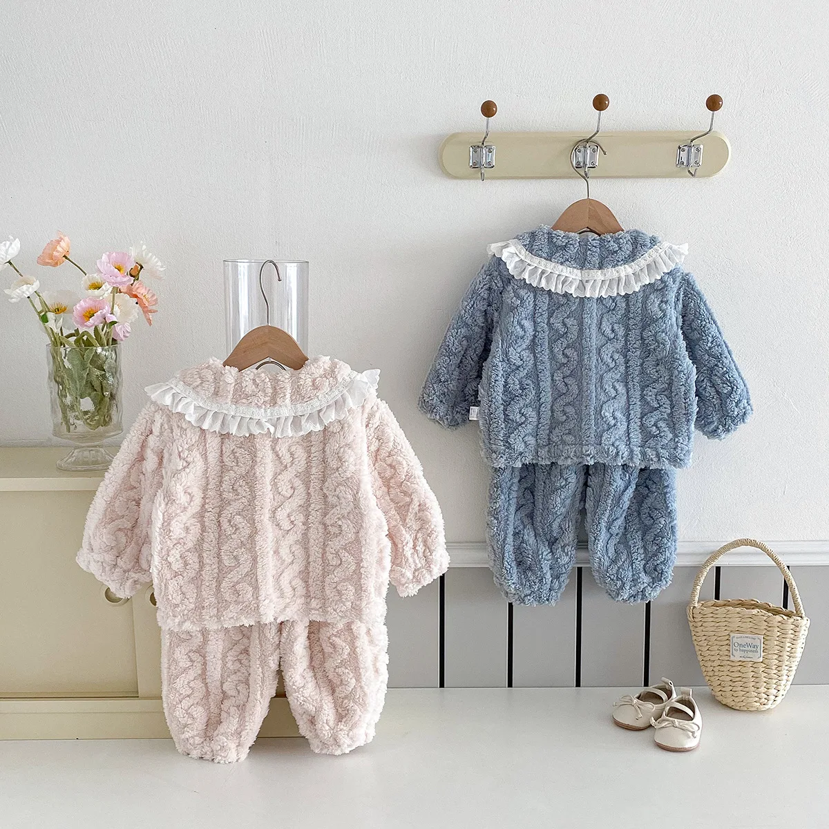 Winter Baby Girls Pajamas Plus Velvet Thickened Warm Soft Infant Girls 2PCS Sleepwears Toddler Princess Homewears