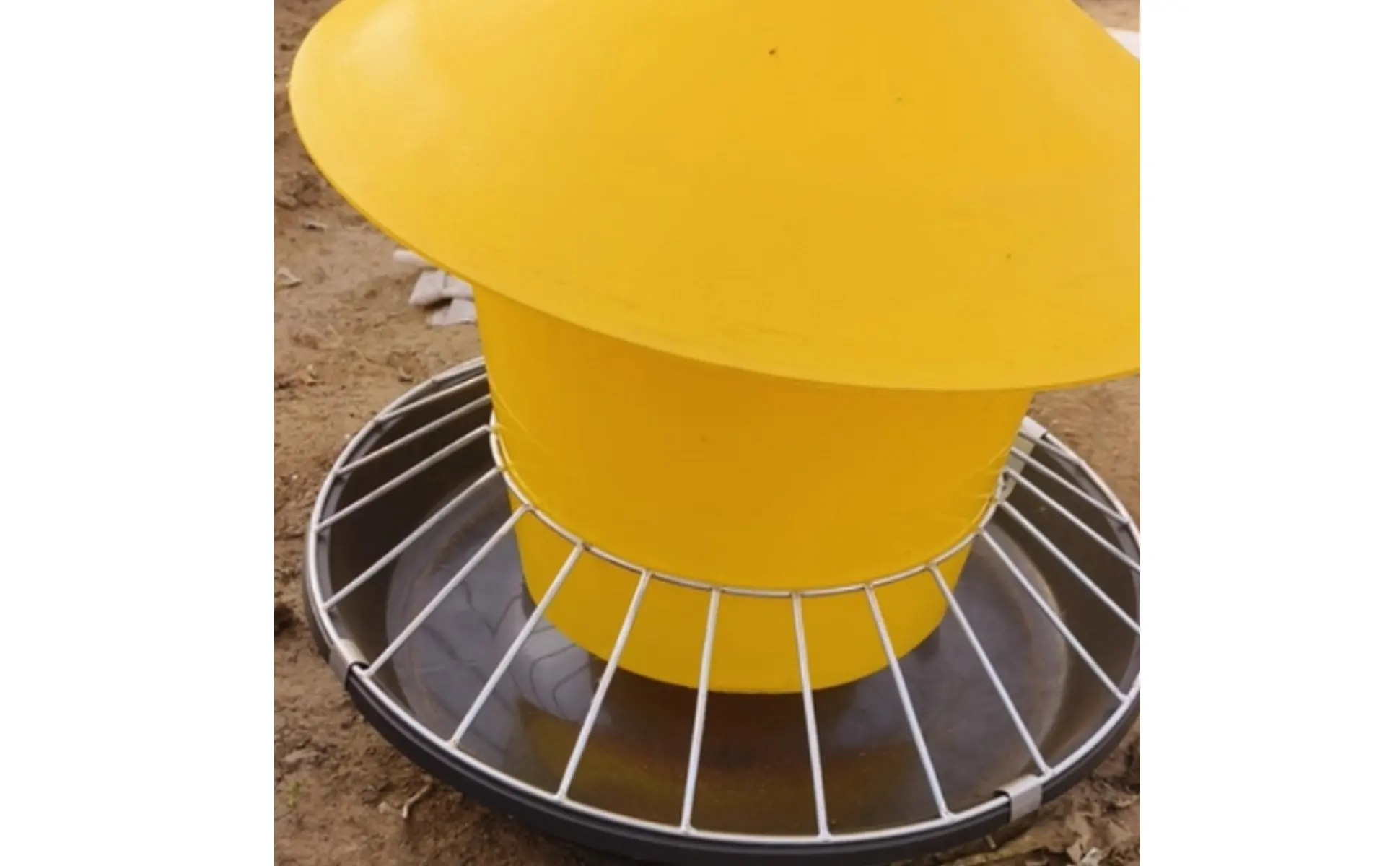 Round Fowl Feeder Large Capacity Fowl Feeder Chicken Feeding Trough Easy Installation Automatic Nourishment Container Anti-Perch