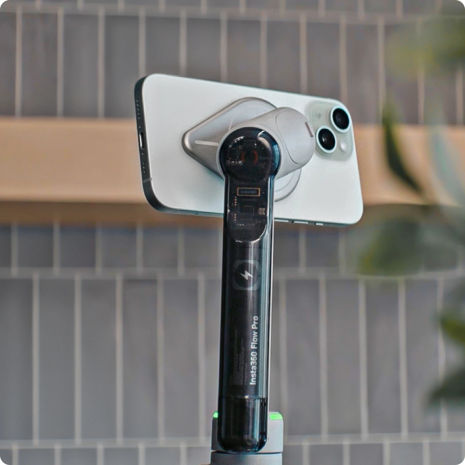 Insta360 Flow gray 美品　値下げ！ 値下げ】Insta360 Flow 【公式通販】