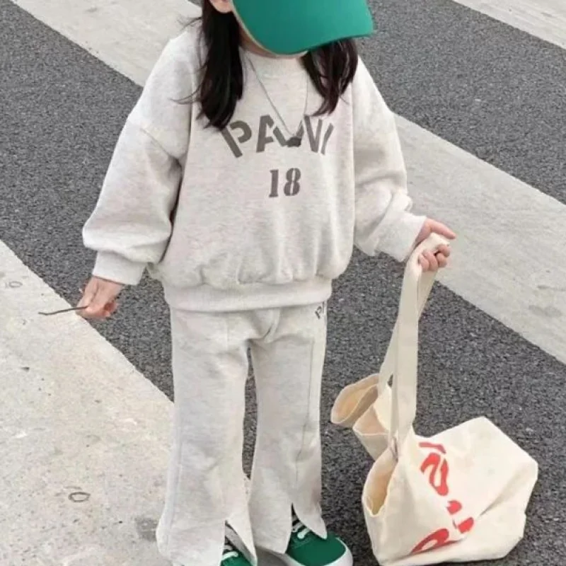 

Костюм из двух предметов для девочек на весну и осень, Новая повседневная одежда, свитер с круглым вырезом в Корейском стиле + брюки-клеш, комплект одежды высокого качества