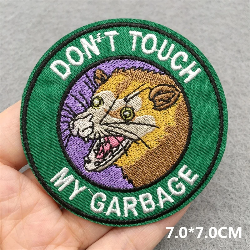 Patchs brodés chats thermocollants écussons designs cartoon variés colorés