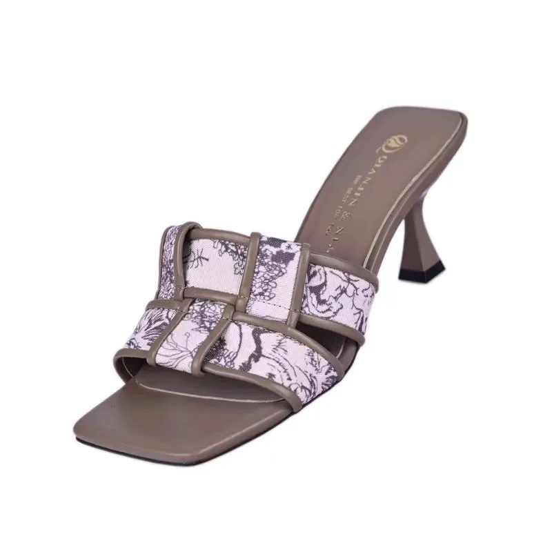 2024Women's Summer New Fashion Square Toe Retro Color Block Designer Sandals Outdoor Open Toe Casual Party Dress Womens Slippers