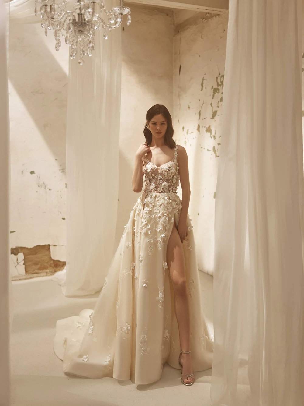 Рисунок 4 - Женское винтажное свадебное платье