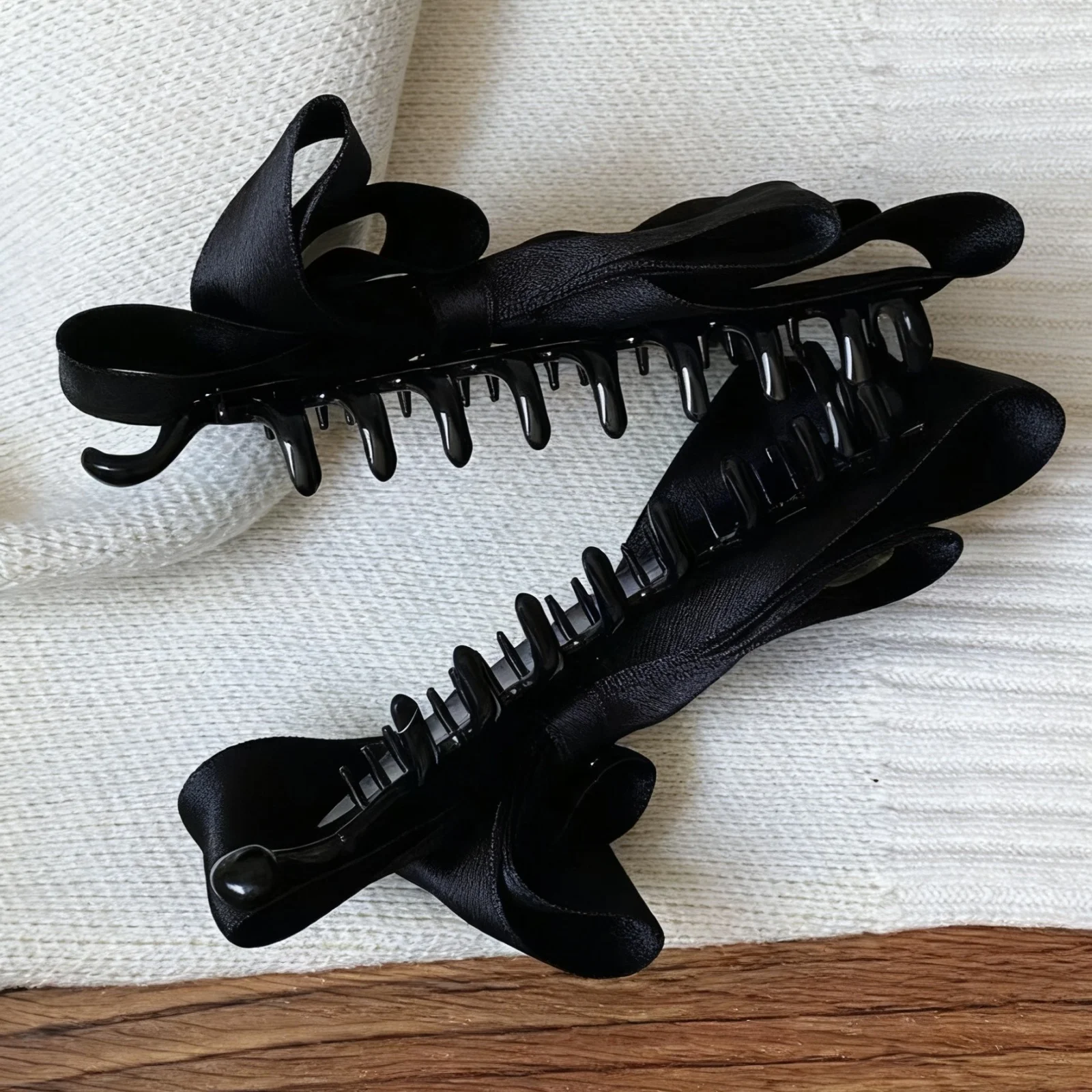 1PC Black Satin Bow Hair Claw Clip, Chic & Elegant Hair Accessory, Ideal for Daily Wear, Party & Formal Occasions