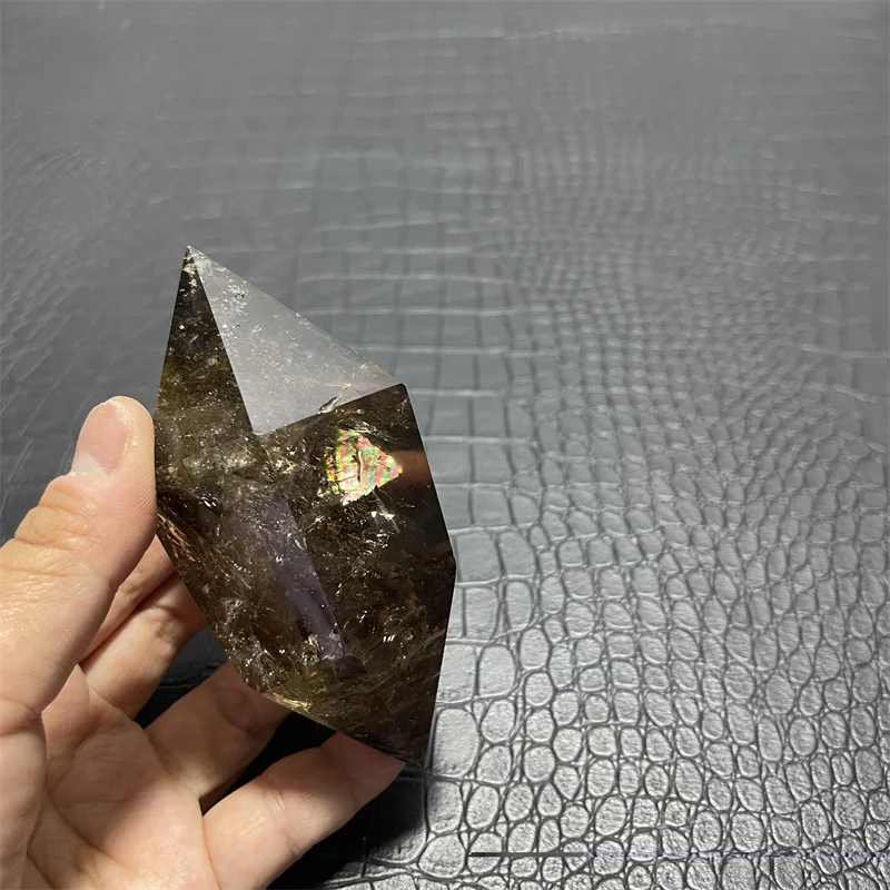 

Радужный натуральный дымчатый кварцевый кристалл, 370 г